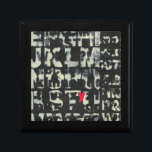 Alphabet'絵画s by Norman Wyatt ギフトボックス<br><div class="desc">ビジもしオ受験が大好きなの絵画で君のためだ！英語のアルファベットの文字は、ノーマン・ワイアットによるこの文字の中でほとんど隠し絵画て、お互いに押し付けられている。Yという文字はピンク感謝してい色に際立っている。</div>