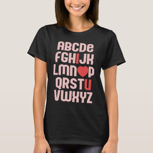ALPHABET ABC I LOVE YOU Valentine's Day Heart Fun  Tシャツ (正面)