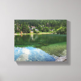 Alpine Lake Village – Crystal Clear Water Mountain キャンバスプリント