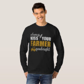 Always Kiss Your Farmer Cute Farmer Dad Tractor Tシャツ (正面フル)