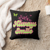 Always Smile Inspirational Throw Pillow クッション (ブランケット)