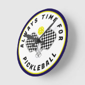 Always Time for Pickleball Paddles Black Olive ラウンド壁時計 (傾斜)