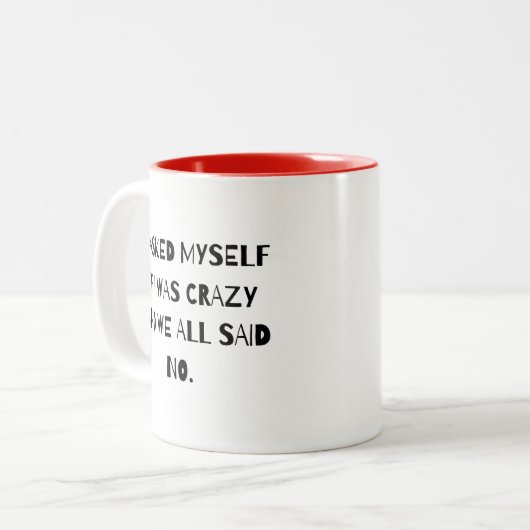 AM I熱狂するおもしろいはっきりしたタイポグラフィ ツートーンマグカップ (正面左)