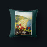 Amalfi Coast, Italy Vintage Poster クッション<br><div class="desc">ダークなハンターグリーンのバックラウンドのAmalfiイタリアのためのヴィンテージ旅行広告ポスター。有名な海岸沿いの道路が特徴で、旅行者には非常に美しいルートを提供している。ソレント半島の穏やかな青い海は、海に浮かぶ帆船で見ることができる。この画像は、この海岸線を有名にする丘陵地帯に切り込まれた荒れ果てた山々とカーブした道路も示している。</div>