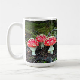 Amanita Muscariaクラスター – 15オンス。マグ コーヒーマグカップ
