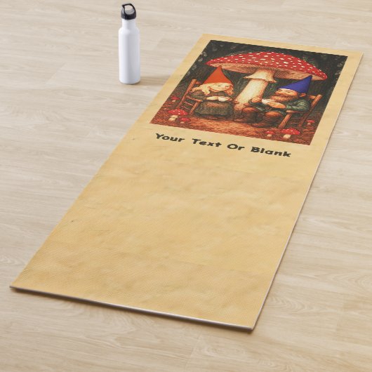 Amanita Mushroom and Gnomes ヨガマット (インサイチュ)
