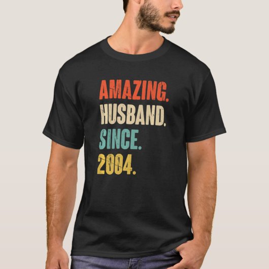 Amazing Husband Since 2004  18 Wedding Anniversary Tシャツ (正面)
