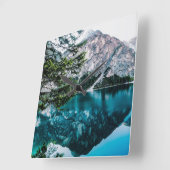 amazing nature blue lake in the mountains スクエア壁時計 (傾斜)