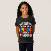 Amazing Year of Reading Back To School Gift Studen Tシャツ (正面フル)