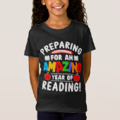 Amazing Year of Reading Back To School Gift Studen Tシャツ (正面)