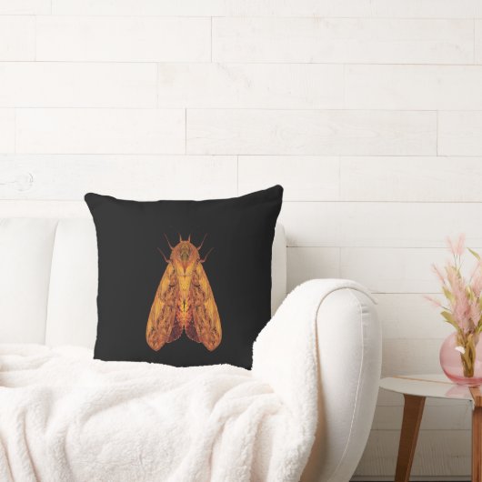 Amber Moth – Surreal Nature Form クッション (ソファ)