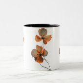 Amber Whisper Petals in the Dark Quiet Bloom Ember ツートーンマグカップ (中央)