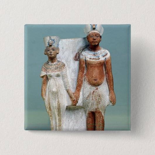 Amenophis IVおよびNefertitiの小像 缶バッジ (正面)
