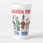 America 250 Silly Geese Funny Patriotic Coffee Mug カフェラテマグ (正面)
