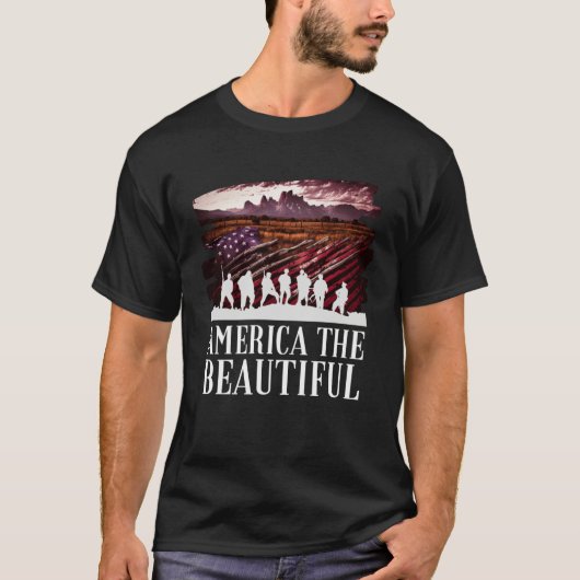 America Beautiful Mountains Purple Patriotic Decor Tシャツ (正面)