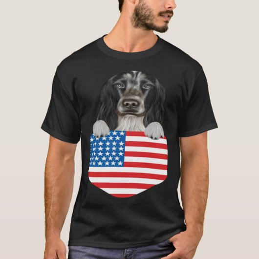 America Flag English Cocker Spaniel Dog In Pocket Tシャツ (正面)
