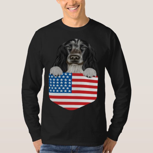 America Flag English Cocker Spaniel Dog In Pocket Tシャツ (正面)