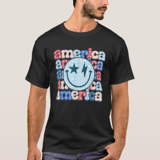 America GroovyスマイルFor Women Food of July Patriot Tシャツ