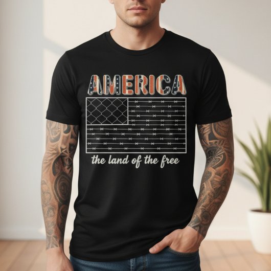 America Land of the Free Barbed Wire Flag Tシャツ