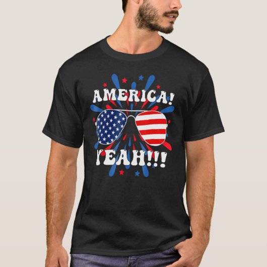 America Yeah Flag Sunglasses 4th Of July Fireworks Tシャツ (正面)