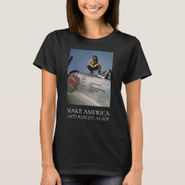 American Female WWII Pilot MAAFA Tシャツ
