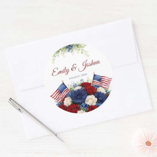 American Flag and Flowers Wedding ラウンドシール (封筒)