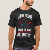American Flag Land Of The Free Grill Master 4th Of Tシャツ (正面)