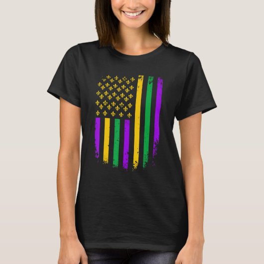American Flag Mardi Gras Fleur De Lys Mardi Gras C Tシャツ (正面)