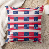 American Flag Throw Pillow – Patriotic Stars & Str クッション (ブランケット)