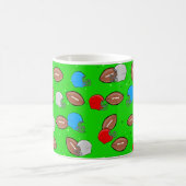 American Football - Helmet & Ball Seamless Pattern コーヒーマグカップ (中央)