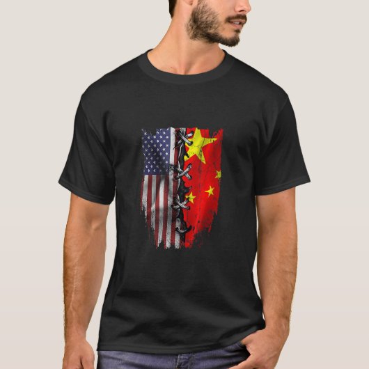 American Grown Chinese Roots USA China Flag Tシャツ (正面)