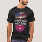 American Grown Nepali Roots  Nepal Flag Tシャツ (正面)