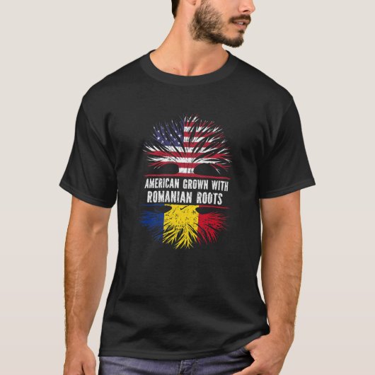 American Grown With Romanian Roots USA Flag Romani Tシャツ (正面)