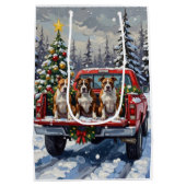 American Staffordshire Terrier Christmas Red Truck ミディアムペーパーバッグ (裏面)