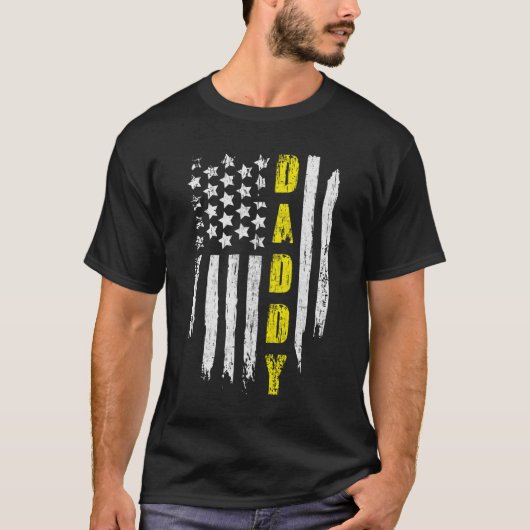 American Us Flag Daddy Tow Truck Driver On Back Tシャツ (正面)