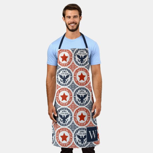 Americana Heritage Eagle Emblem Monogram エプロン (着用した状態)