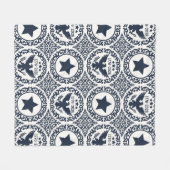 Americana Heritage Eagle Medallion (Navy Cream) フリースブランケット (正面(横))