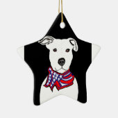 Americanflagのバンダナのクリスマスを身に着けているピット・ブルまたは セラミックオーナメント (右)