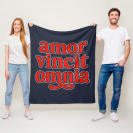 Amor vincit omnia フリースブランケット