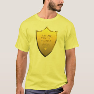 Amor Vincit Omnia Tシャツ
