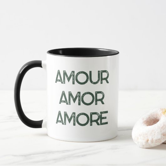Amour Amor Amore - 愛のタイポグラフィ ロマンティック マグカップ (ドーナツ)