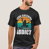 Amphibian Frog Catching Addict Frog Hunting Tシャツ (正面)