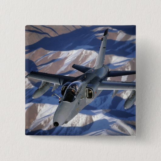 AMXがイタリアン切断する 缶バッジ (正面)