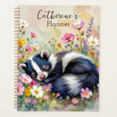 An Adorable Skunk Napping in Flowers Personalized プランナー手帳 (正面)