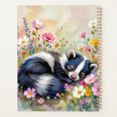 An Adorable Skunk Napping in Flowers Personalized プランナー手帳 (裏面)