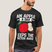 An Apple A Day Keeps The Doctor Away Fruit Picker Tシャツ (正面)