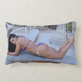 Ana Cozar pillow ランバークッション