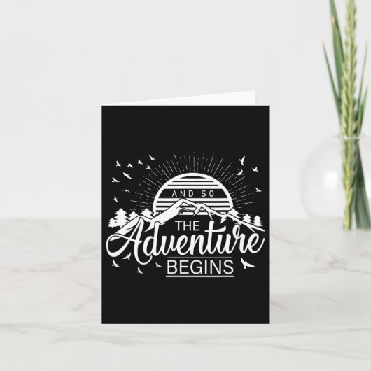 And So The Adventure Begins Funny Hiking Mountains カード (正面)