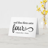 And Then There Were Four Pregnancy Congrats Baby カード (黄色い花)