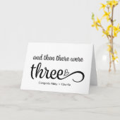 And Then There Were Three Pregnancy Congrats Baby カード (黄色い花)